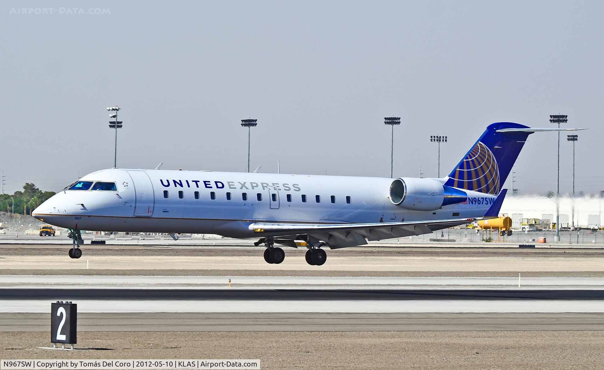 N967SW, 2003 Bombardier CRJ-200ER (CL-600-2B19) C/N 7872, N967SW United Express (SkyWest Airlines) 2003 Canadair Bombardier CL-600-2B19 Regional Jet CRJ-200LR (cn 7872)

- Las Vegas - McCarran International (LAS / KLAS)
USA - Nevada, May 10, 2012
Photo: Tomás Del Coro