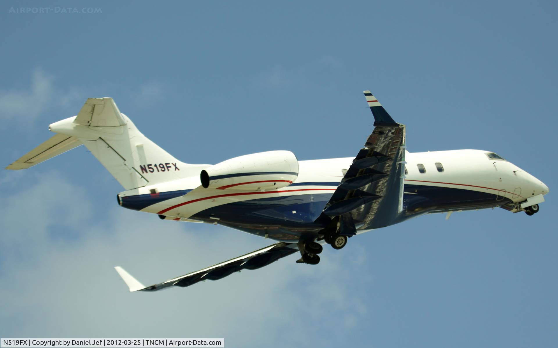 N519FX, 2005 Bombardier Challenger 300 (BD-100-1A10) C/N 20055, N519FX