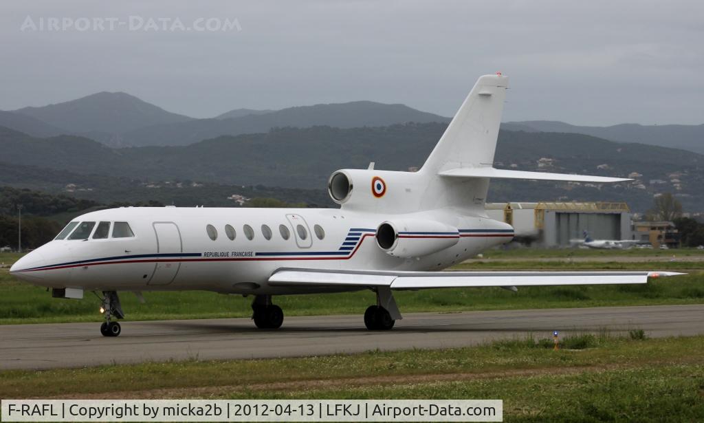 F-RAFL, 1981 Dassault Falcon 50 C/N 34, Taxiing
