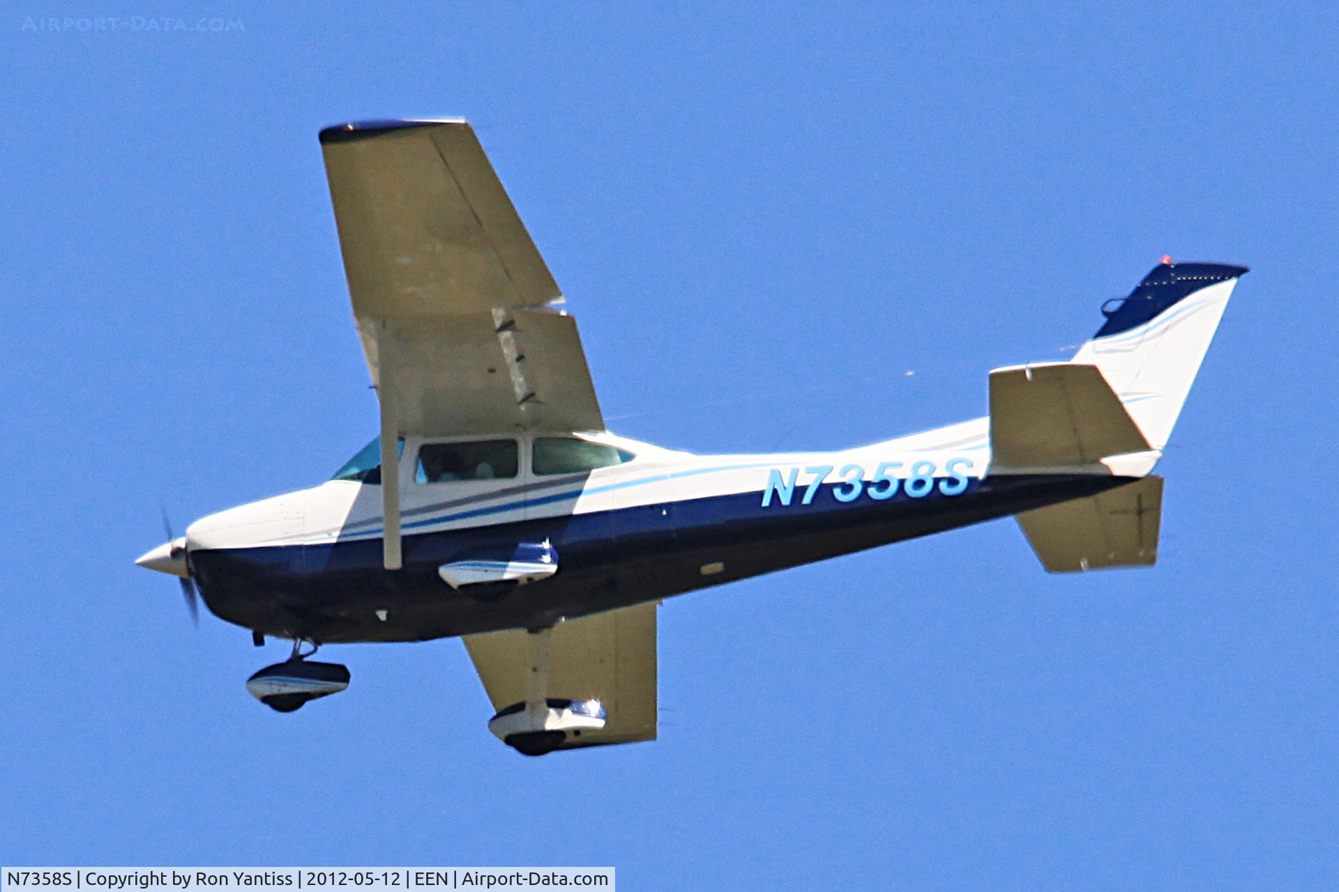 N7358S, 1976 Cessna 182P Skylane C/N 18265149, Short final runway 02, Dillant-Hopkins Airport, Keene, NH