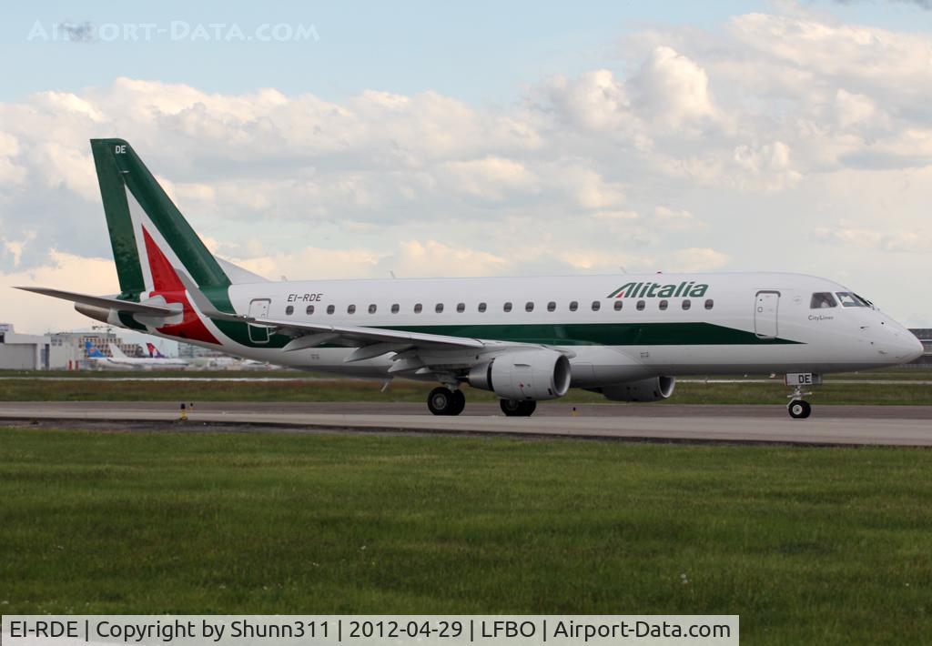 EI-RDE, 2012 Embraer 175LR (ERJ-170-200LR) C/N 17000335, Lining up rwy 14L for departure...