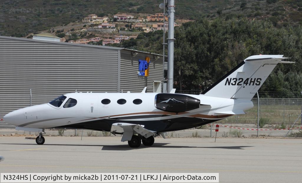 N324HS, 2010 Cessna 510 Citation Mustang C/N 510-0324, Parked