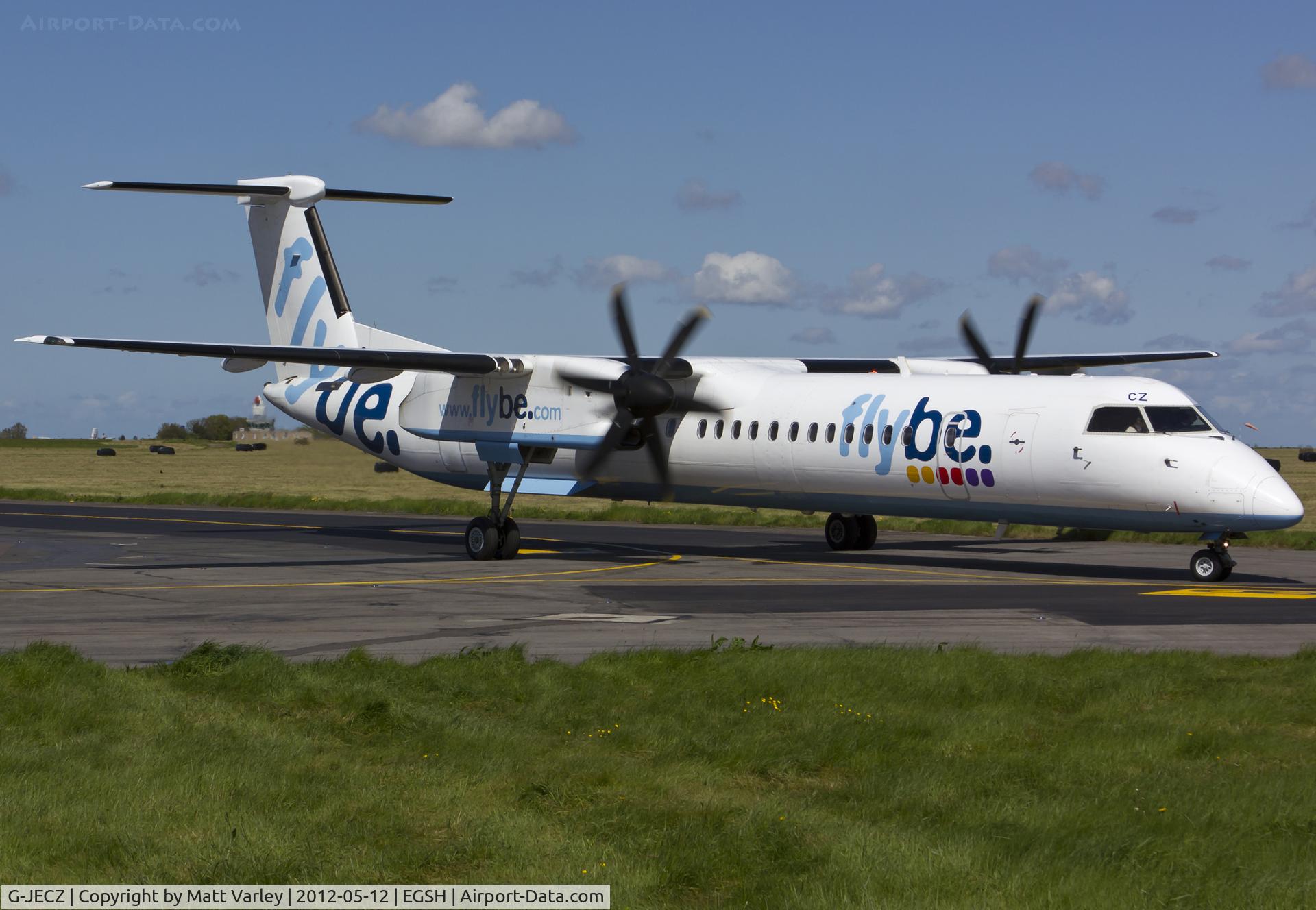 G-JECZ, 2007 De Havilland Canada DHC-8-402Q Dash 8 C/N 4179, Arriving at EGSH.