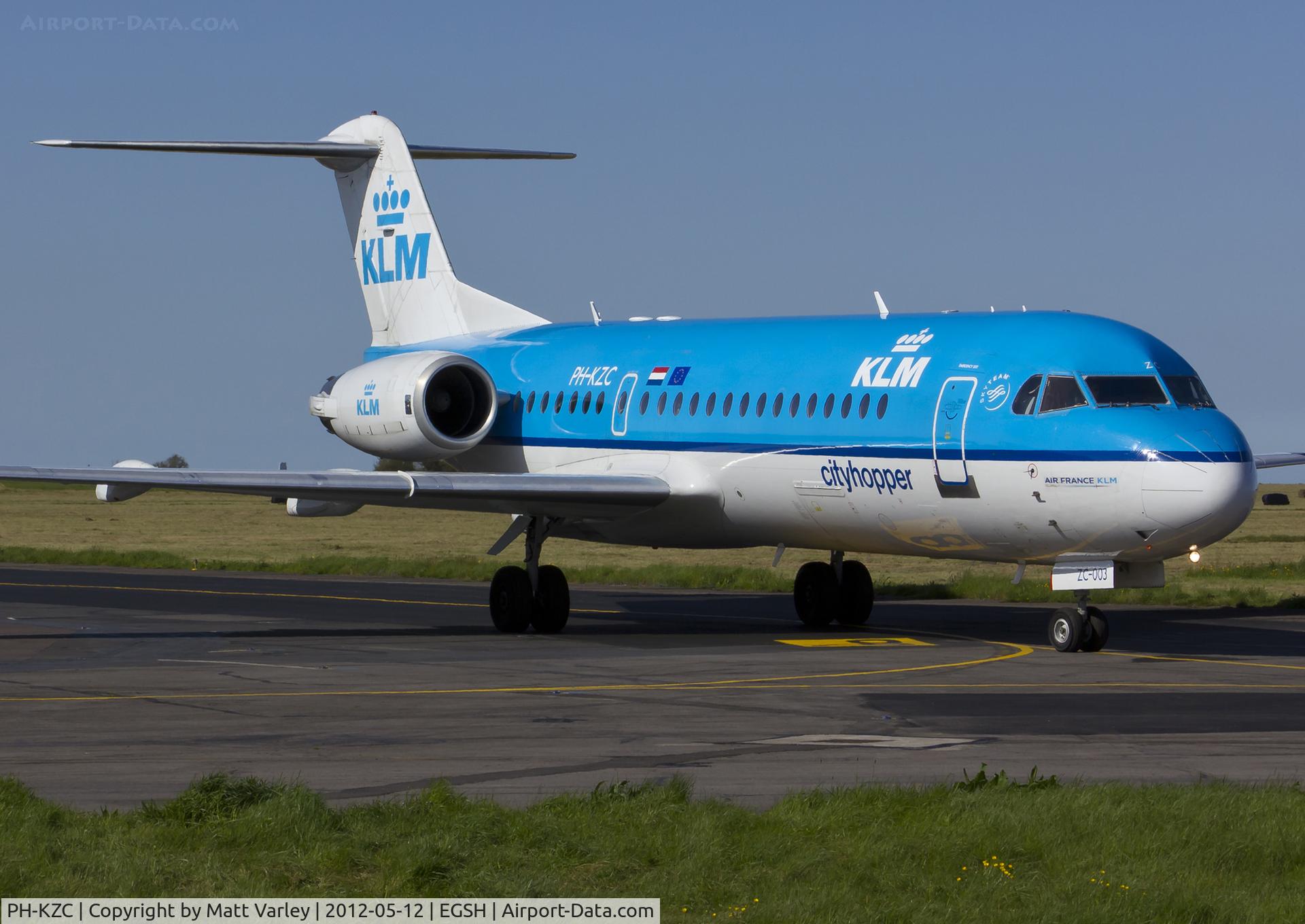 PH-KZC, 1996 Fokker 70 (F-28-0070) C/N 11566, Arriving at EGSH.