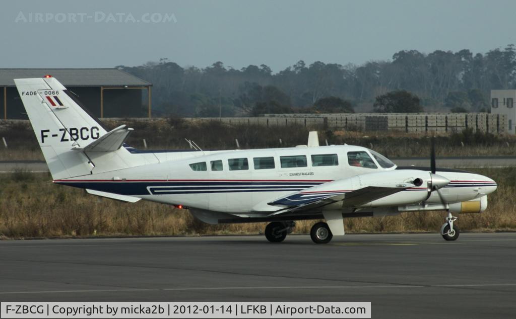 F-ZBCG, Reims F406 Vigilant C/N F406-0066, Taxiing