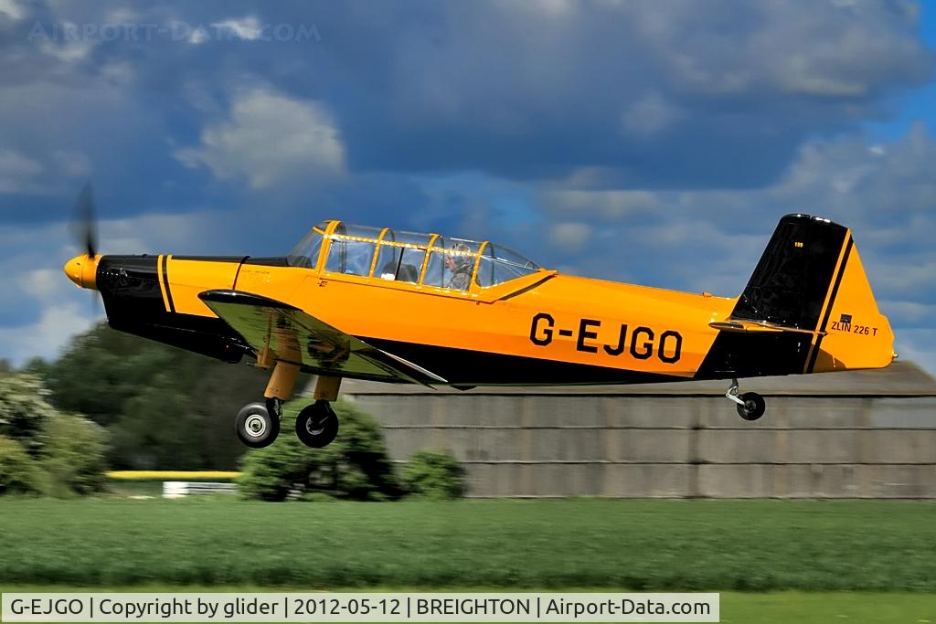 G-EJGO, 1958 Zlin Z-226 Trener C/N 199, One of the residents
