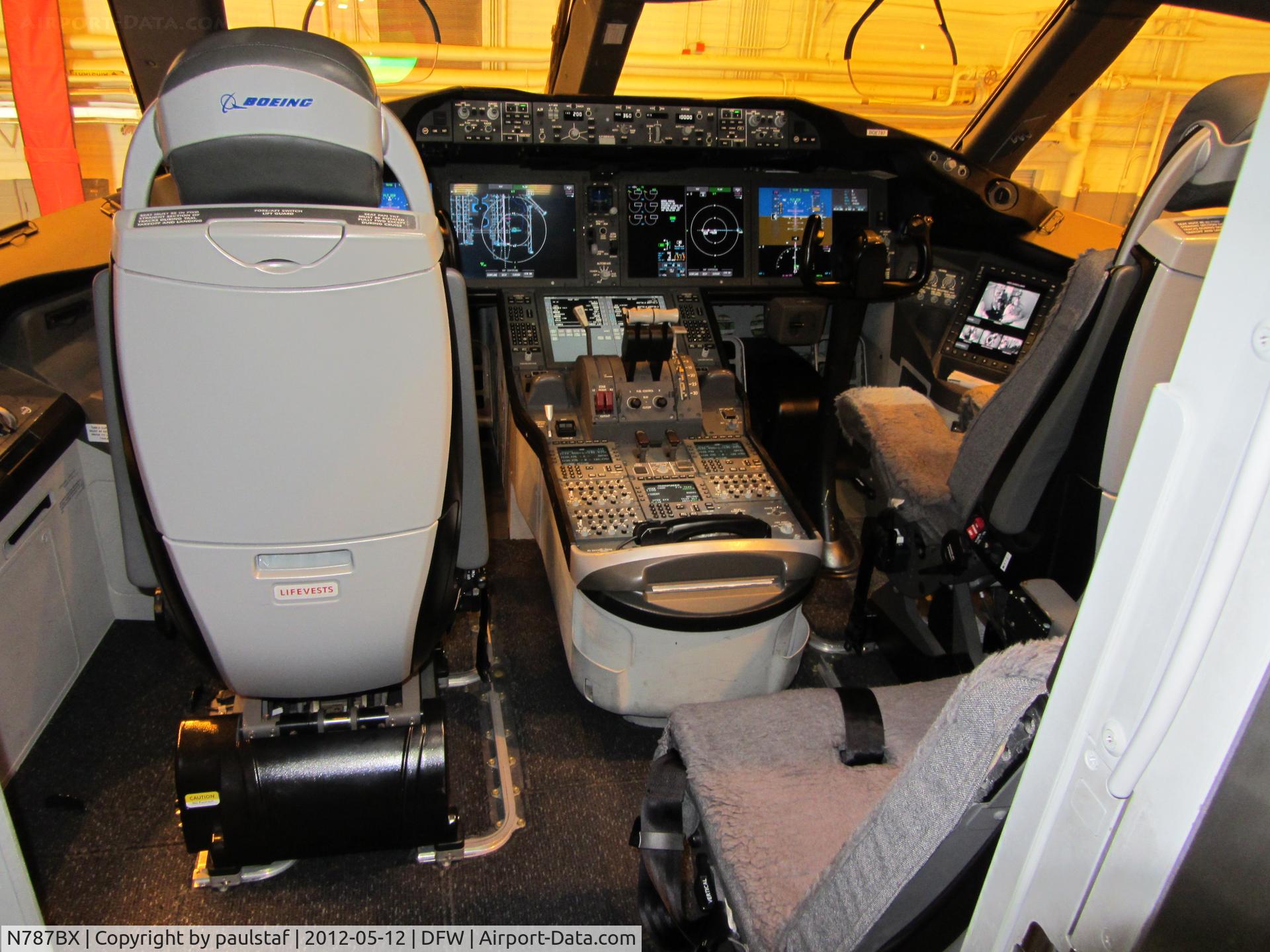 N787BX, 2010 Boeing 787-8 Dreamliner C/N 40692, Cockpit view of rht 787 Dreamliner