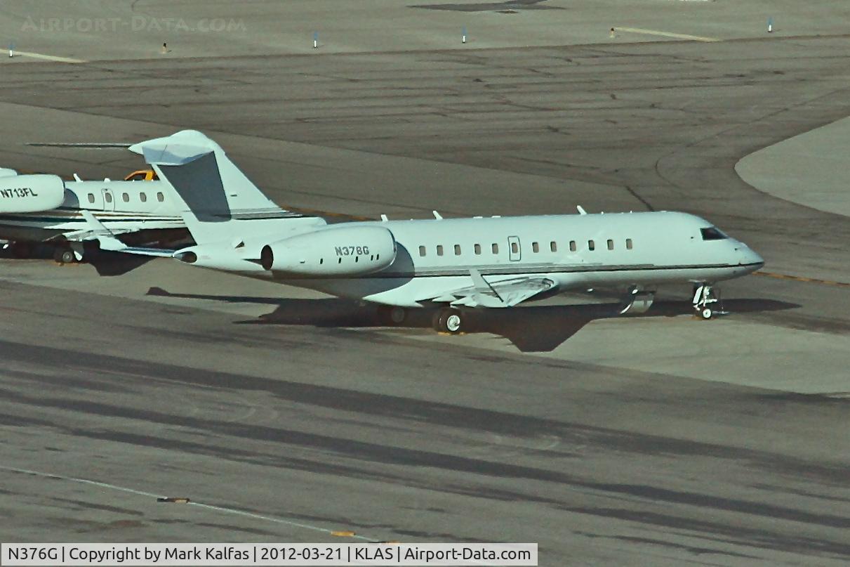 N376G, 2005 Bombardier BD-700-1A11 Global 5000 C/N 9164, General Electric Bombardier BD-700-1A11, on the Atlantic Aviation ramp, KLAS.