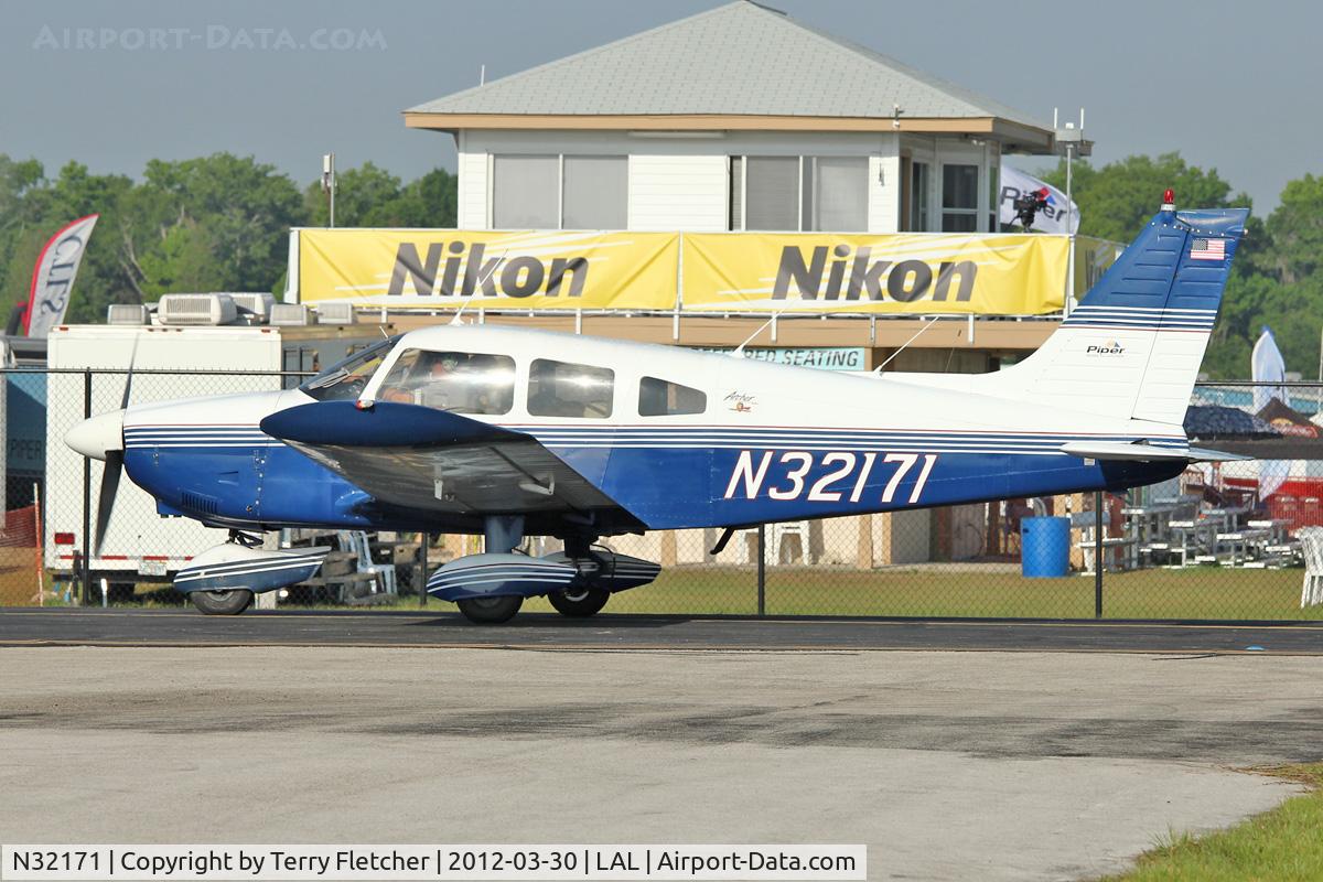 N32171, 1974 Piper PA-28-180 C/N 28-7505033, At 2012 Sun N Fun