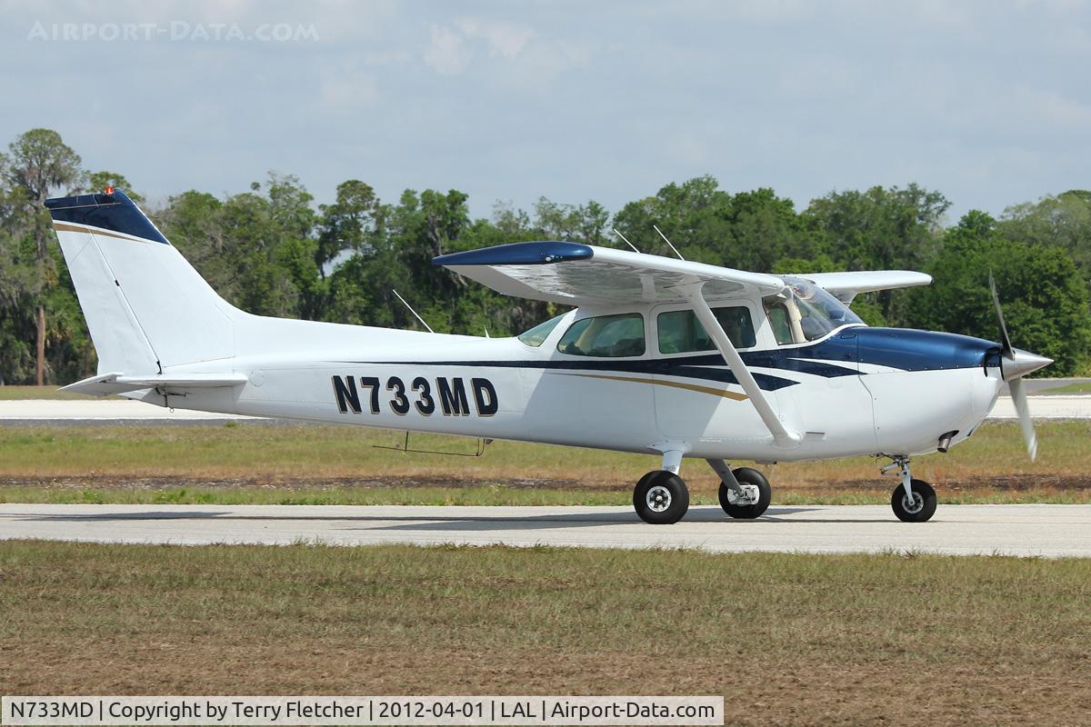 N733MD, 1976 Cessna 172N C/N 17268390, At 2012 Sun N Fun
