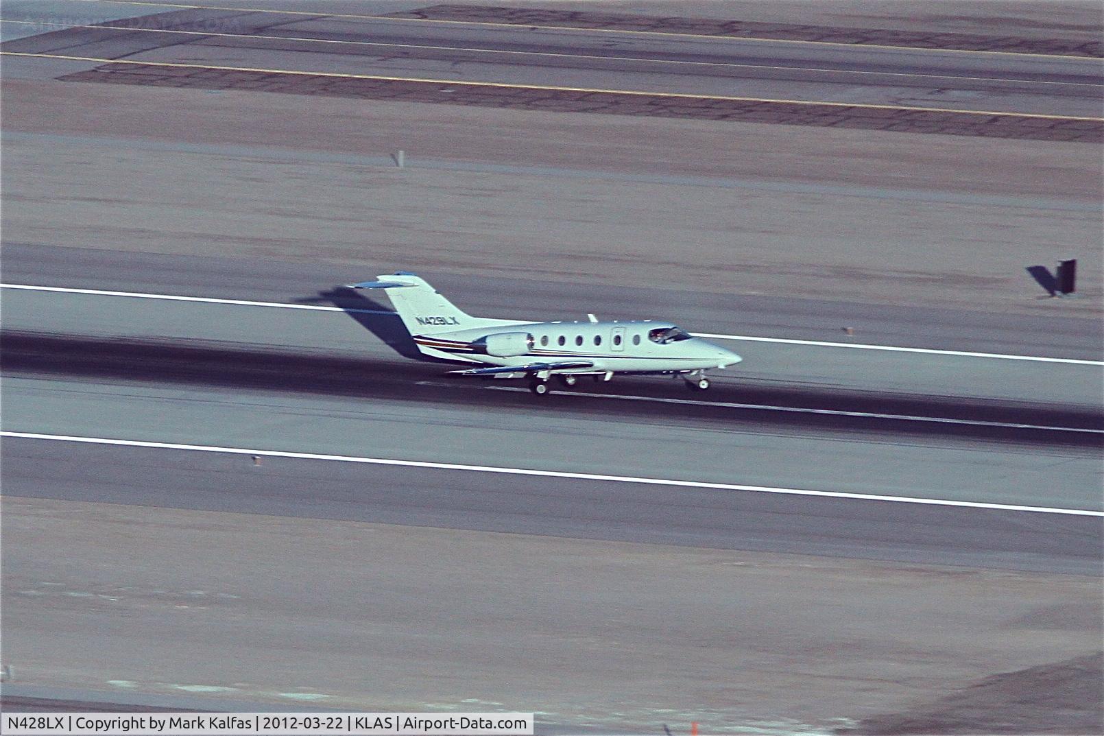 N428LX, 1999 Raytheon Aircraft Company 400A C/N RK-264, CORPORATE WINGS LLC. Raytheon Aircraft Company 400A arriving on RWY 19R KLAS.
