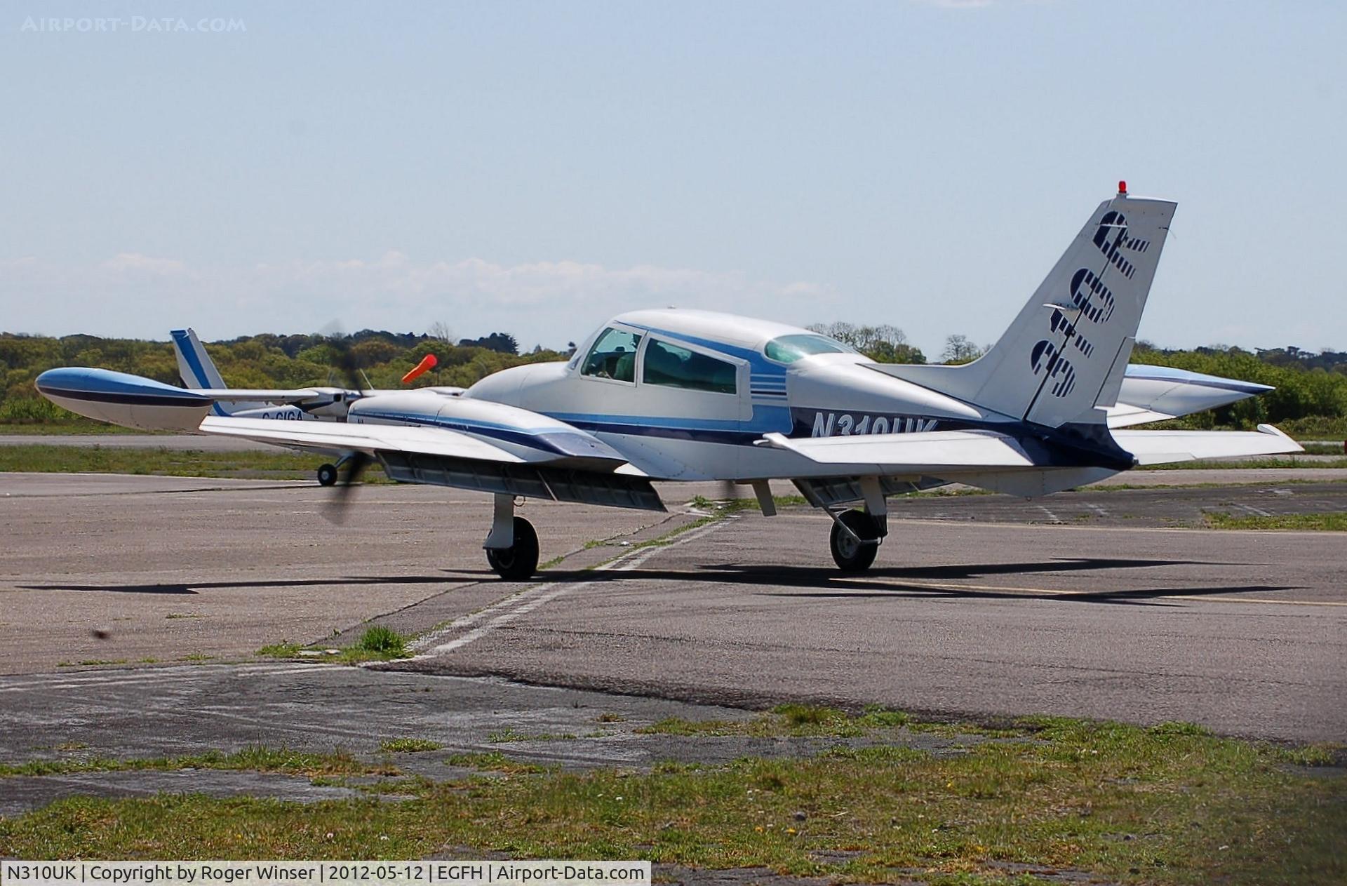 N310UK, 1976 Cessna 310R C/N 310R0584, Visiting Cessna 310R-11