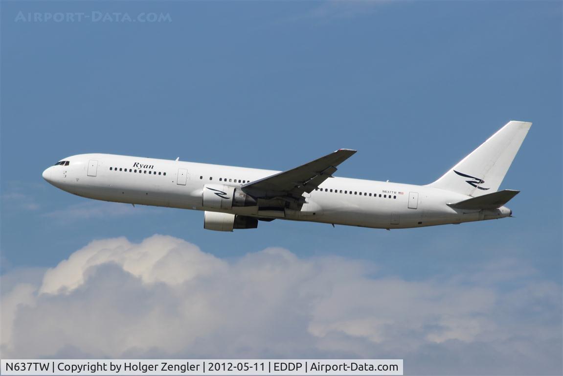 N637TW, 1991 Boeing 767-33A C/N 25403, Boys and girls on their way home......
