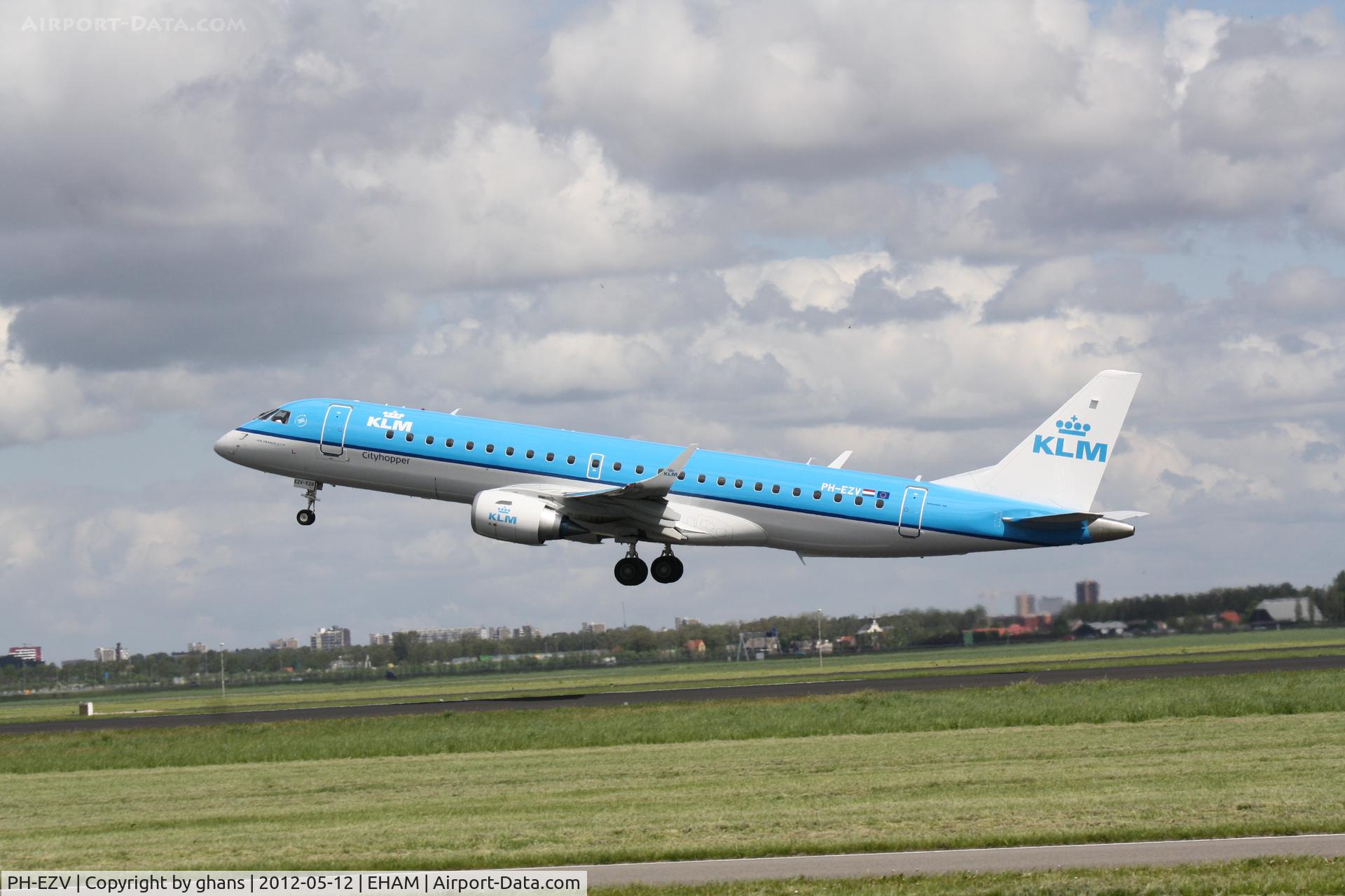PH-EZV, 2012 Embraer 190LR (ERJ-190-100LR) C/N 19000528, Departing rw36L