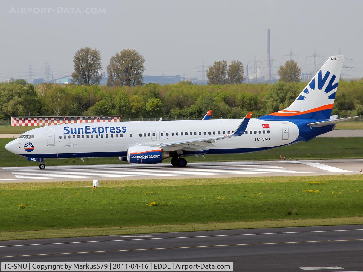 TC-SNU, 2010 Boeing 737-8HC C/N 40756, Canon EOS 550D / 18 - 135 mm