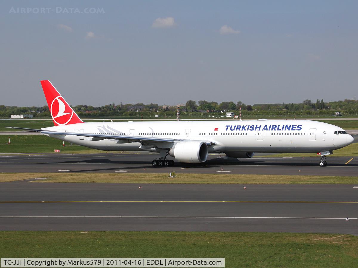 TC-JJI, 2010 Boeing 777-3F2/ER C/N 40709, Canon EOS 550D / 18 - 135 mm