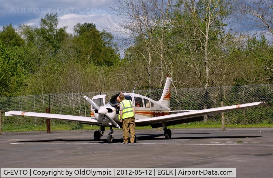 G-EVTO, 1980 Piper PA-28-161 Cherokee Warrior II C/N 28-8016271, Preparing for departure