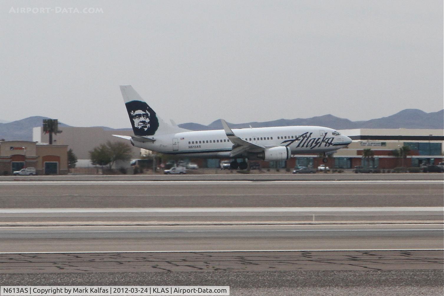 N613AS, 1999 Boeing 737-790 C/N 30163, Alaska Airlines Boeing 737-790, ASA606 arriving from Seattle/KSEA on RWY 25L KLAS.