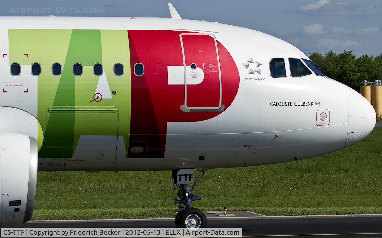 CS-TTF, 1998 Airbus A319-111 C/N 837, taxying to the active