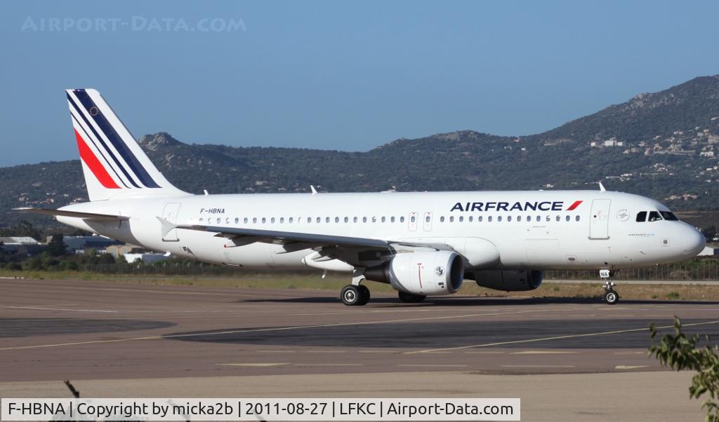 F-HBNA, 2010 Airbus A320-214 C/N 4335, Taxiing