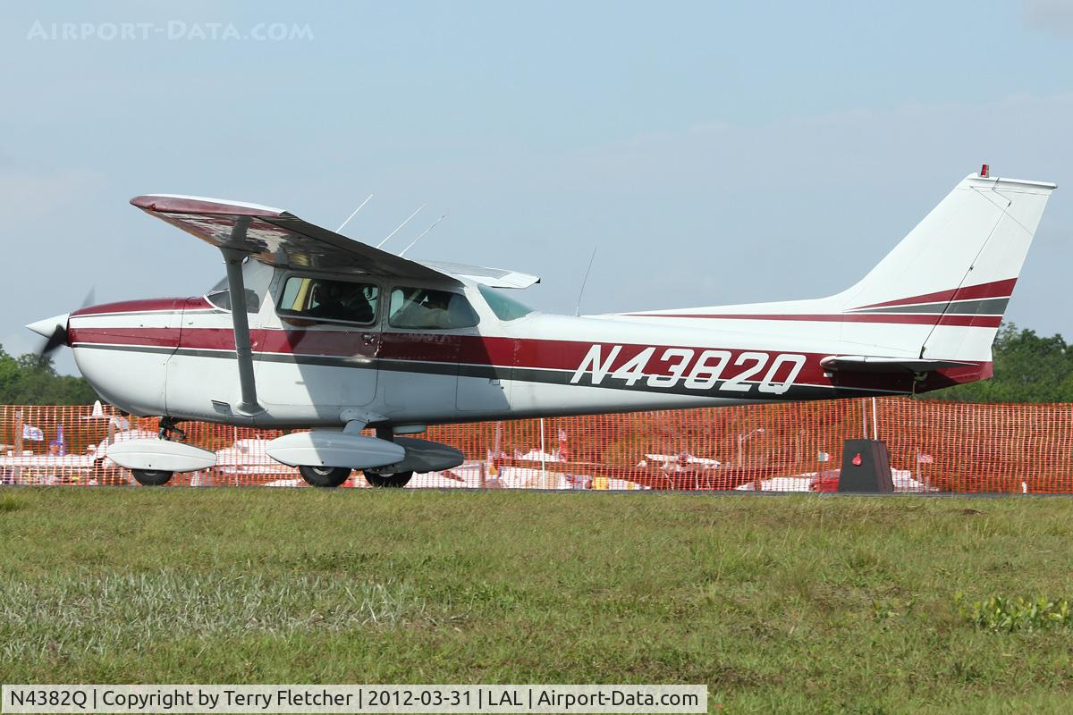 N4382Q, 1971 Cessna 172L C/N 17260282, At 2012 Sun N Fun