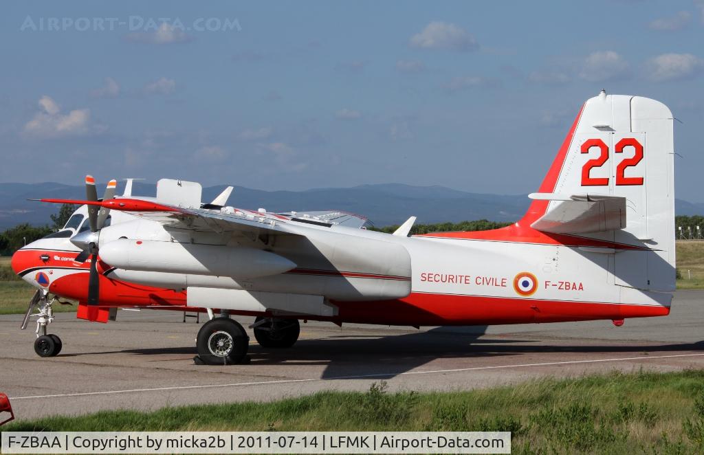 F-ZBAA, Grumman TS-2A/Conair Turbo Firecat C/N 456, Parked. Crashed on Generac (30) at 2 august, killing the pilot.