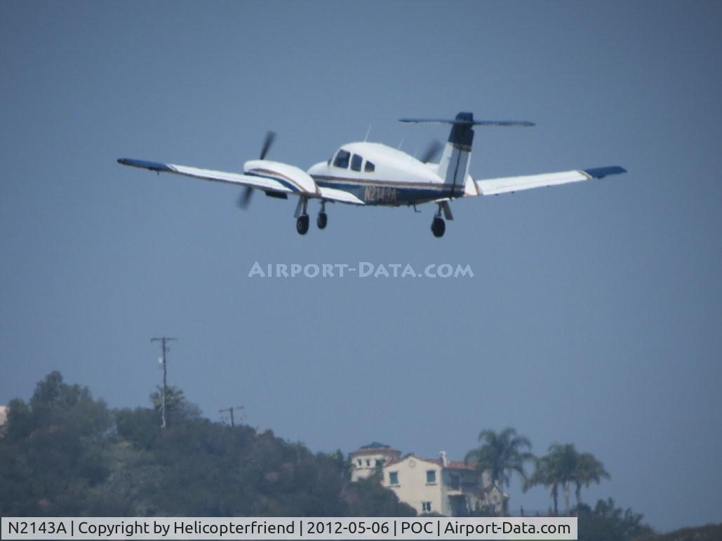 N2143A, 1978 Piper PA-44-180 Seminole C/N 44-7995085, Powered up and departing