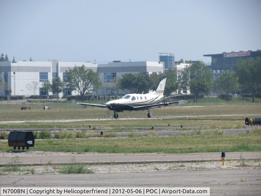 N700BN, 2001 Socata TBM-700 C/N 203, Smoothly touching down on 26L