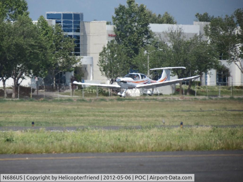 N686US, 2006 Diamond DA-40 Diamond Star C/N 40.640, Over the numbers and landing on 26L