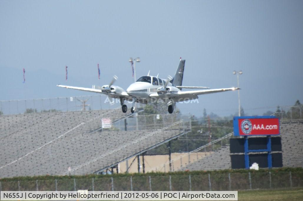 N655J, 1968 Beech 95-B55 (T42A) Baron C/N TC-1090, On final for 26L