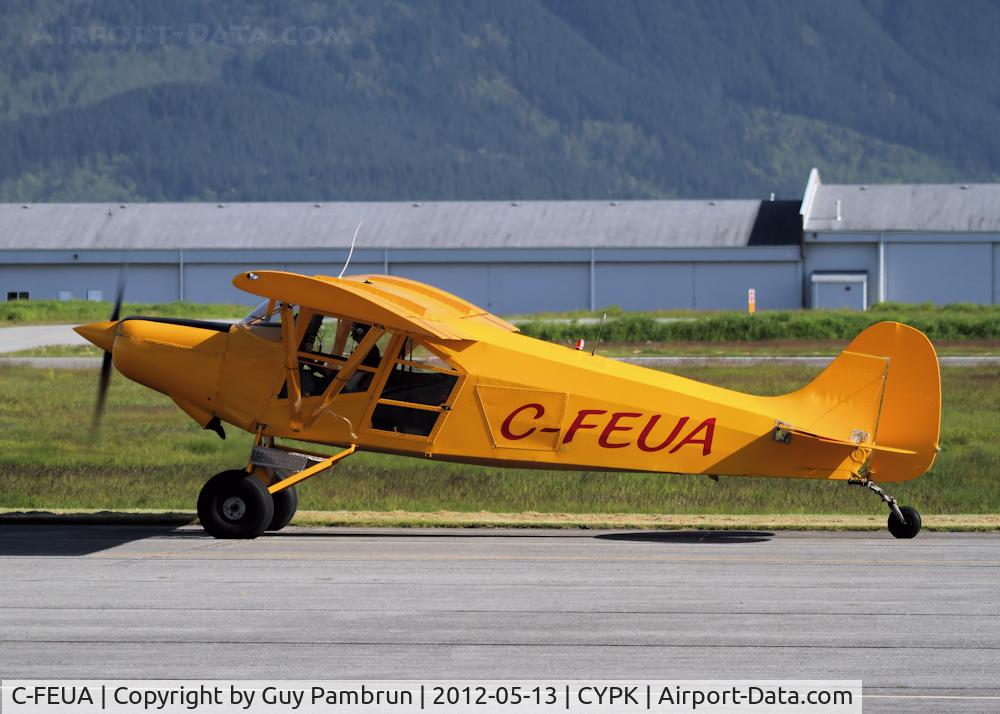 C-FEUA, 2004 Pingert S-210 C/N PIN-004, Unfortunately he didn't take it up today.