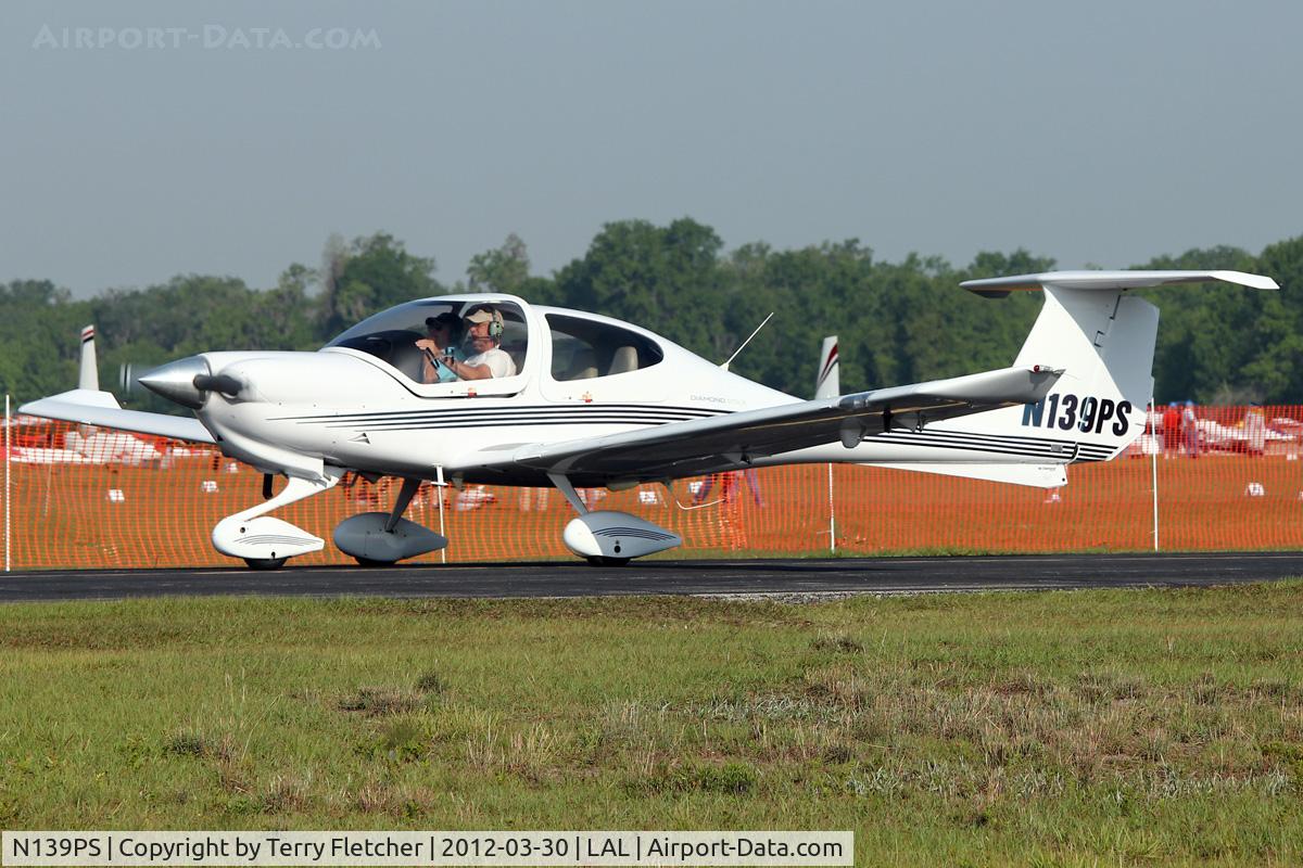 N139PS, 2005 Diamond DA-40 Diamond Star C/N 40.518, At 2012 Sun N Fun