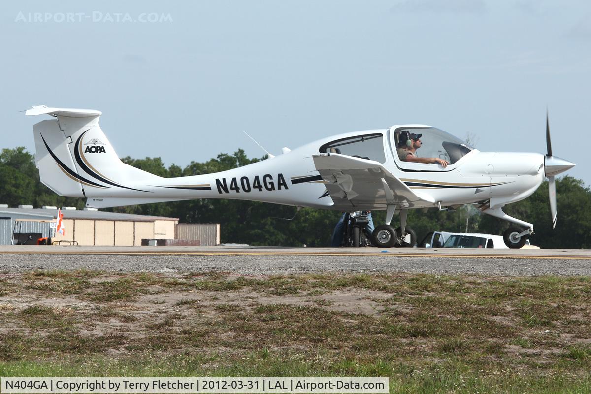 N404GA, Diamond DA-40 Diamond Star C/N 40.1063, At 2012 Sun N Fun