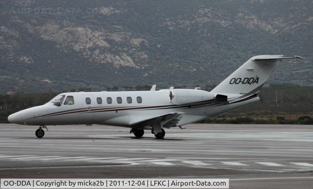 OO-DDA, 2002 Cessna 525A CitationJet CJ2 C/N 525A-0164, Parked