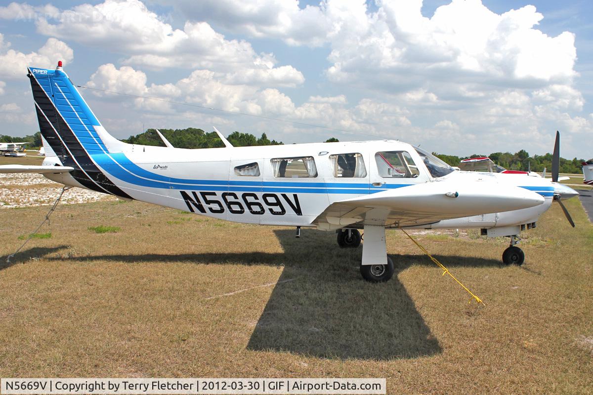 N5669V, Piper PA-32R-300 Cherokee Lance C/N 32R-7780356, At Gilbert Airport ,Winter Haven , Florida