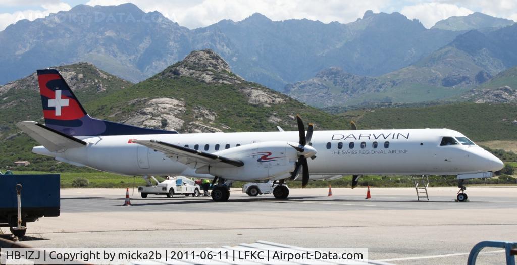 HB-IZJ, 1995 Saab 2000 C/N 2000-015, Parked
