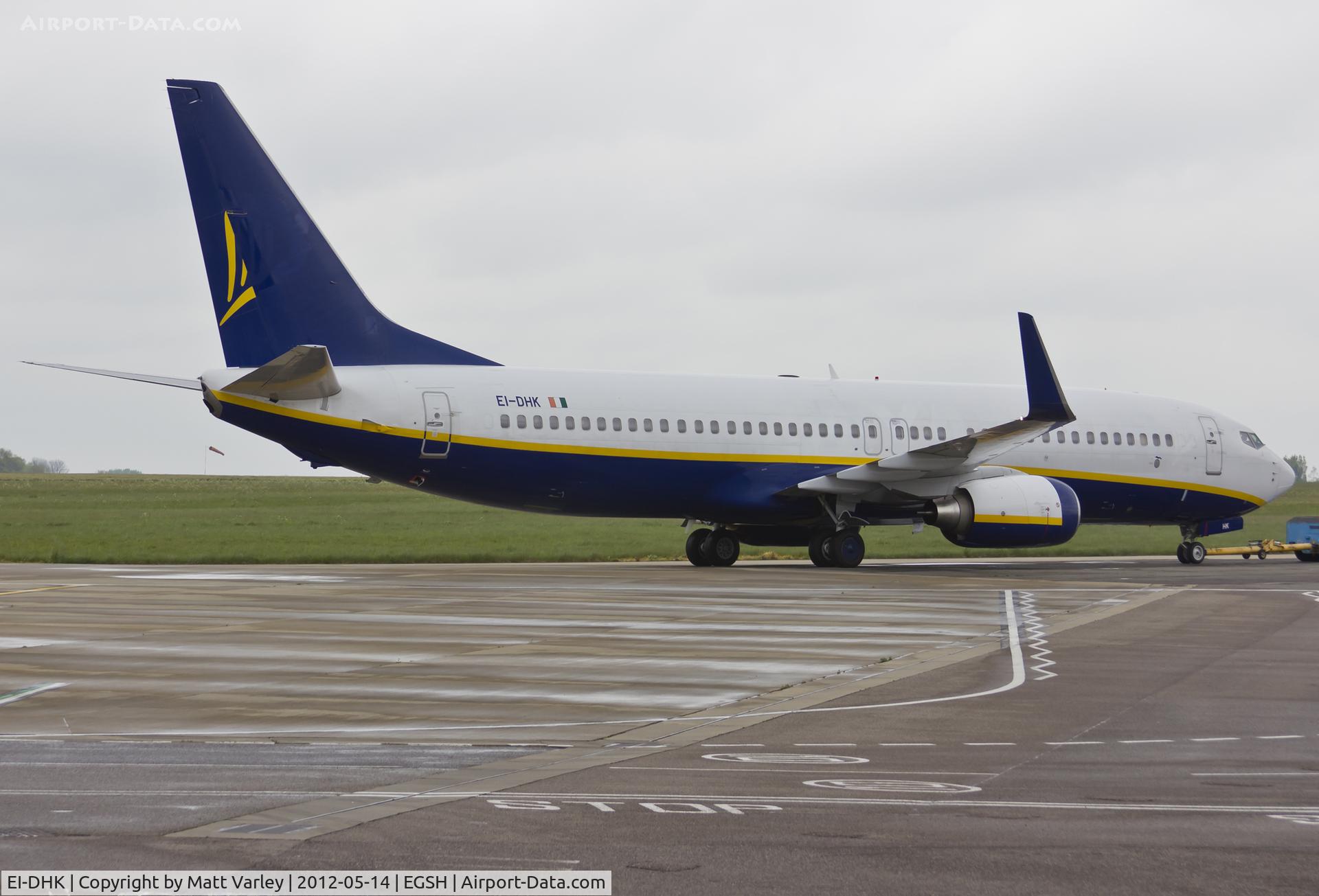 EI-DHK, 2005 Boeing 737-8AS C/N 33820, Being towed to KLM Engineering.