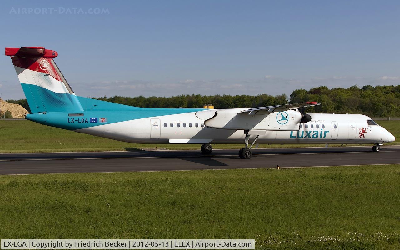 LX-LGA, 2007 De Havilland Canada DHC-8-402Q Dash 8 C/N 4159, taxying to the active
