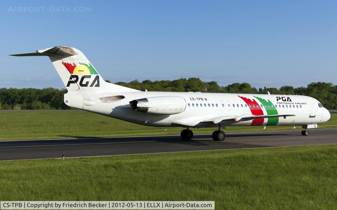 CS-TPB, 1990 Fokker 100 (F-28-0100) C/N 11262, holding point RW06