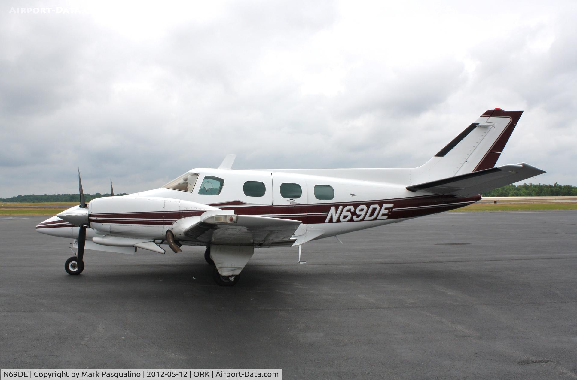 N69DE, 1973 Beech A60 C/N P-241, Beech A60