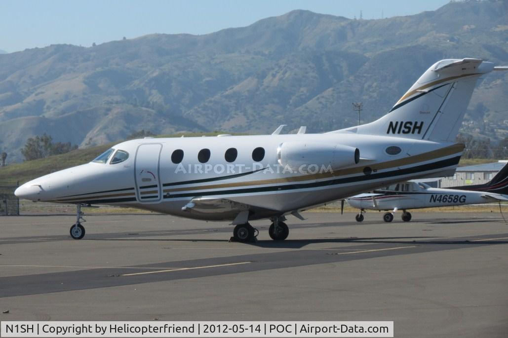 N1SH, 2004 Raytheon 390 Premier 1 C/N RB-117, Parked in transient parking