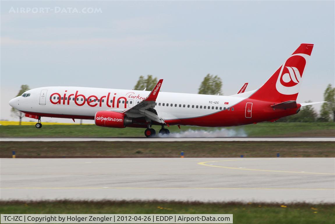 TC-IZC, 2009 Boeing 737-86J C/N 37745, Touch down on rwy 26R....