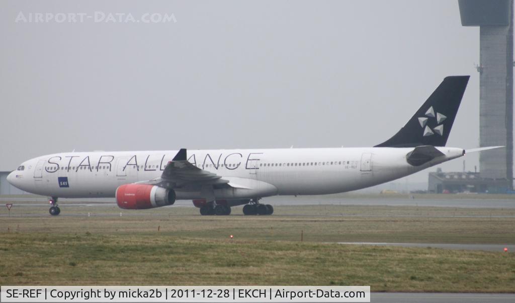 SE-REF, 2003 Airbus A330-343X C/N 568, Taxiing
