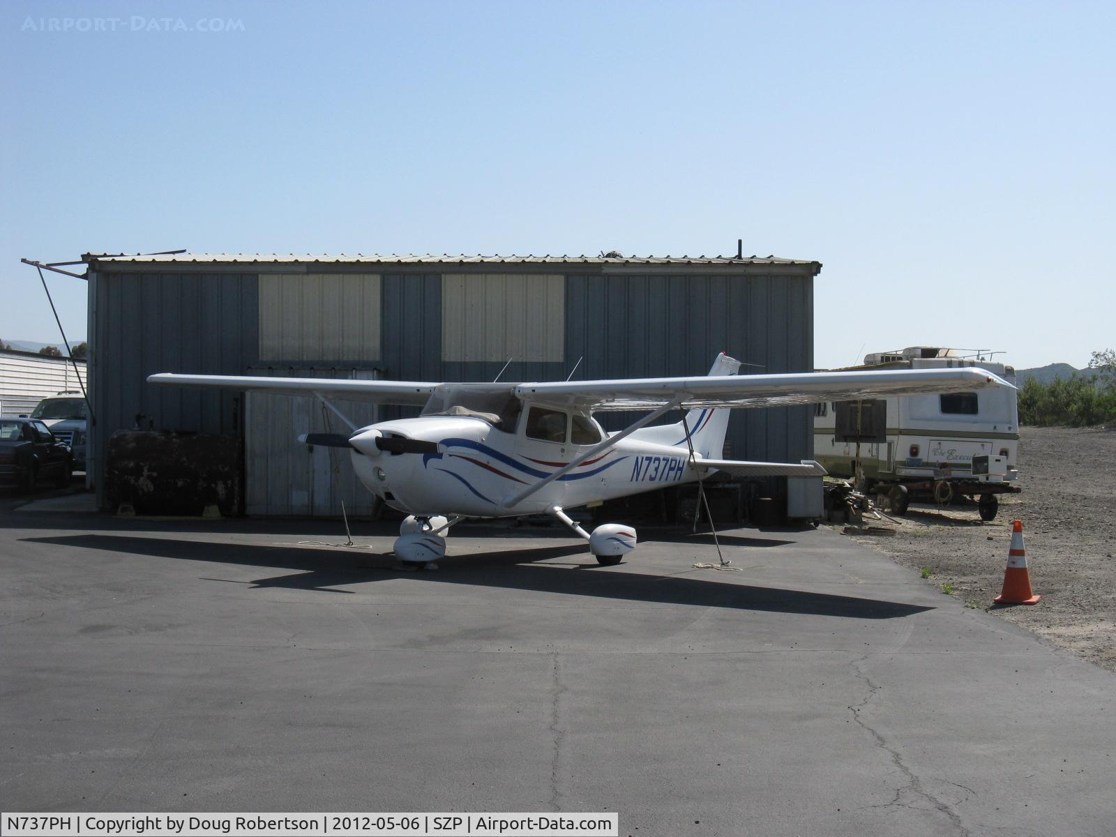 N737PH, 1977 Cessna 172N C/N 17269564, 1977 Cessna 172N SKYHAWK, Lycoming O-320-H2AD 160 Hp