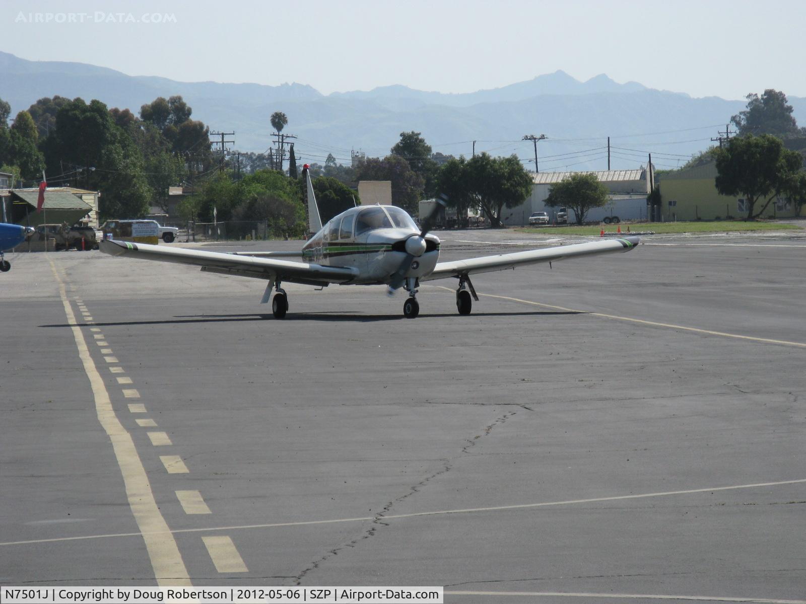 N7501J, 1968 Piper PA-28R-180 Cherokee Arrow C/N 28R-30864, 1968 Piper PA-28R-180 ARROW, Lycoming IO-360-B1E 180 Hp, taxi to transient parking