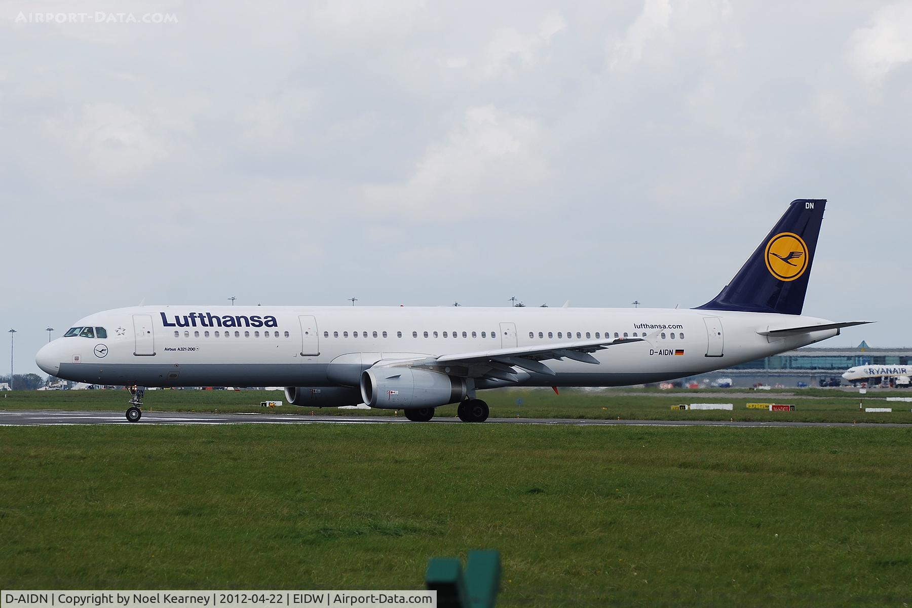 D-AIDN, 2011 Airbus A321-231 C/N 4976, Departing off Rwy 28 at Dublin Airport