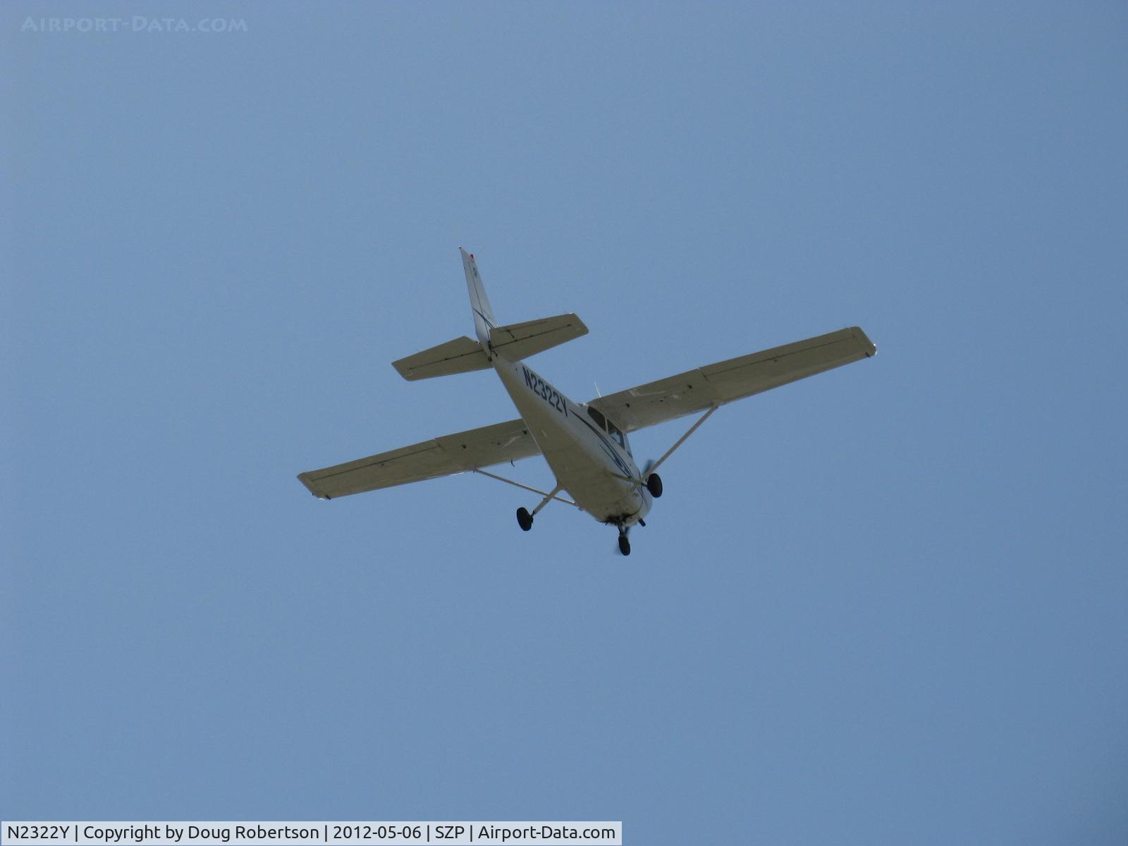 N2322Y, 2005 Cessna 172S Skyhawk SP C/N 172S9985, 2005 Cessna 172S SKYHAWK SP, Lycoming IO-360-L2A 180 Hp, CS prop, takeoff climb Rwy 22