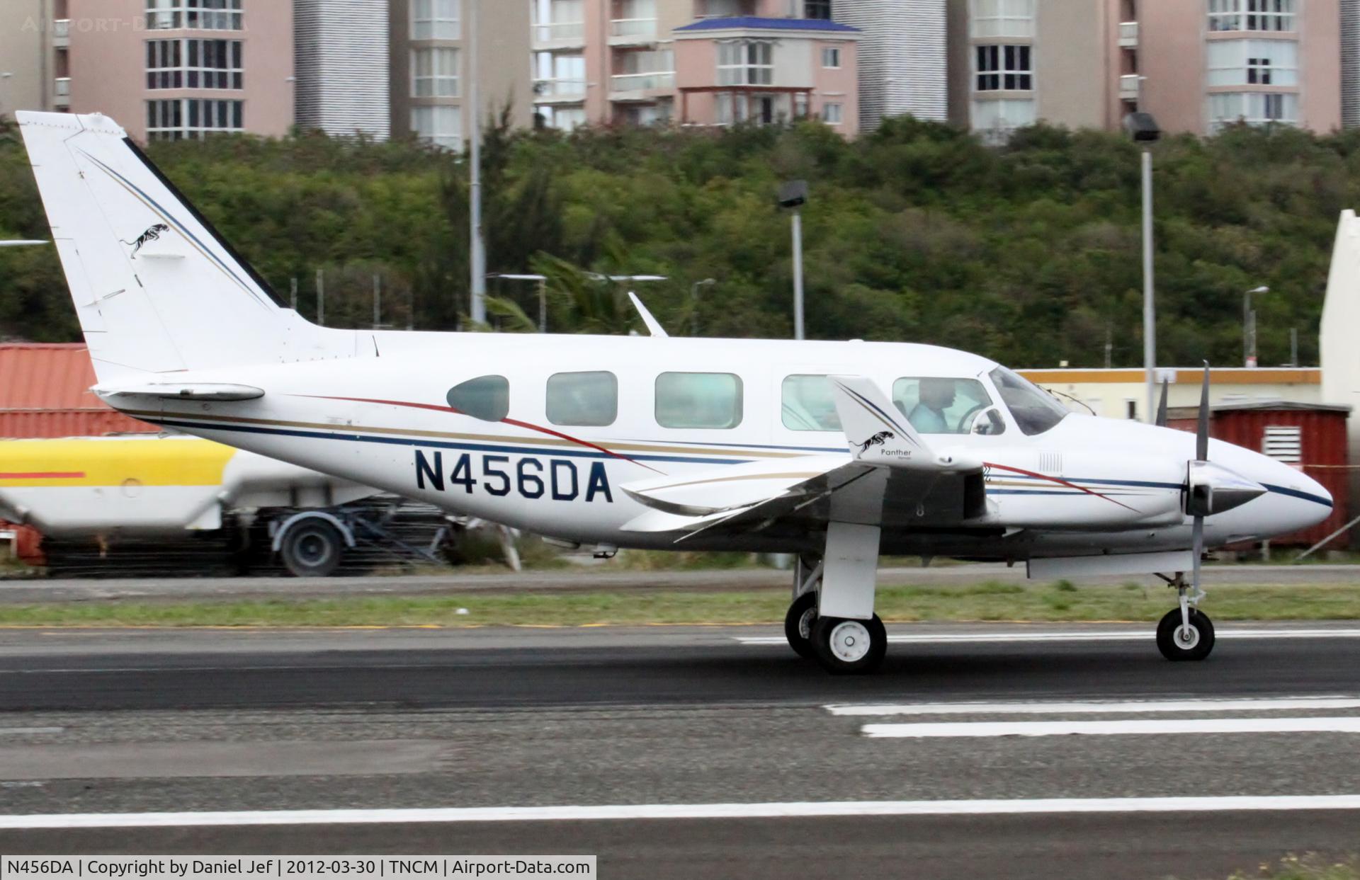 N456DA, 1979 Piper PA-31-325 Navajo C/R C/N 31-7912103, N456DA
