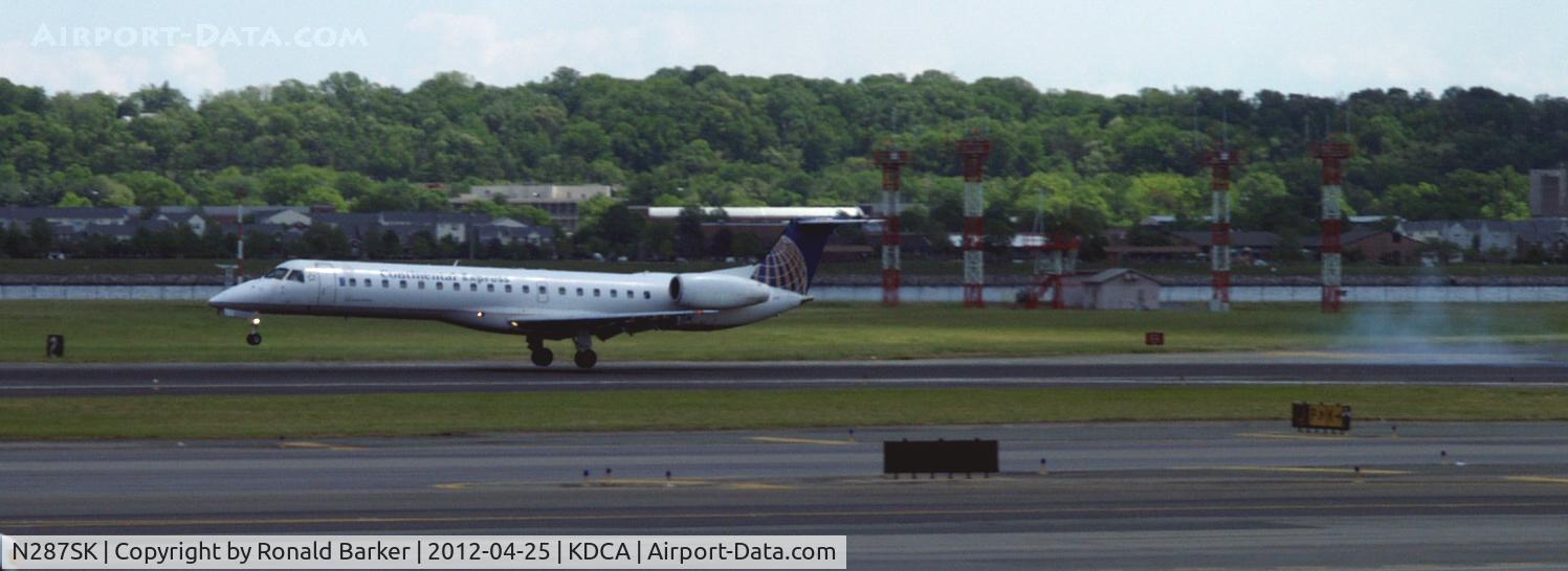 N287SK, 2001 Embraer ERJ-145LR (EMB-145LR) C/N 145460, Landing DCA