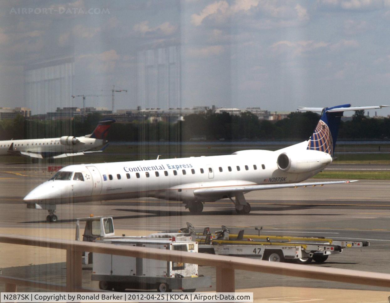 N287SK, 2001 Embraer ERJ-145LR (EMB-145LR) C/N 145460, DCA, VA